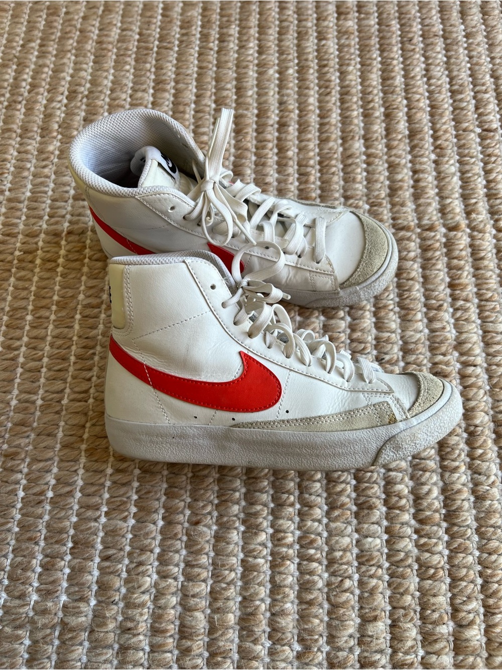 Nike Blazer Mid ‘77 White Picante Red